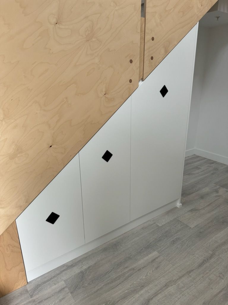 Michael92054544's tweet image. Drawers under the stairs.

#understairstorage #drawers #homeimprovement