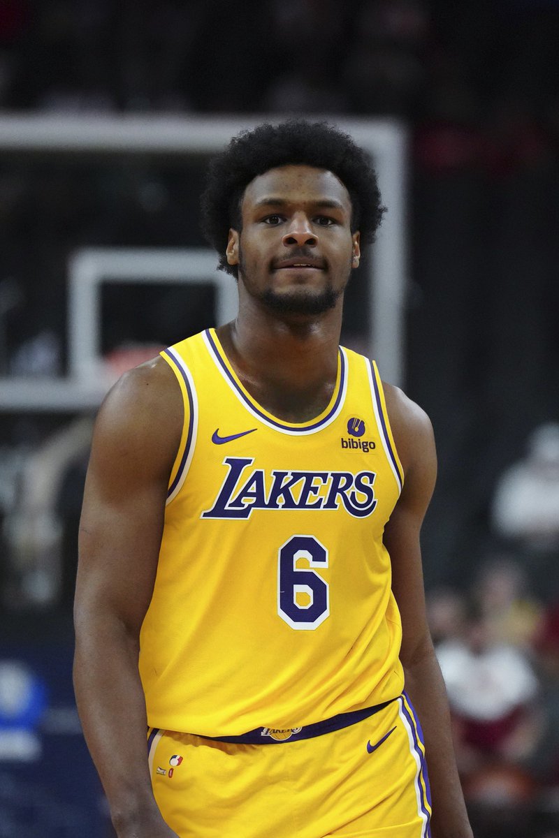 🔴 OFICIAL: BRONNY A LOS LAKERS

Los Angeles Lakers eligen al hijo de LeBron James en segunda ronda y marcan un hito en la #NBA

Será el primer dúo de padre-hijo en jugar en la liga 

#NBADraft