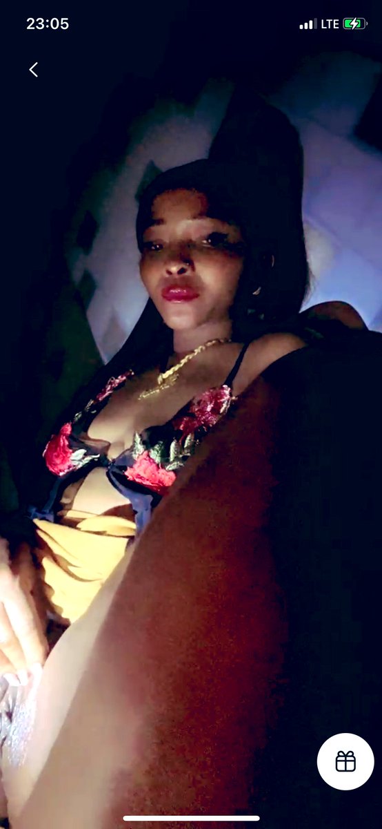TopBae12's tweet photo. Damn!! Some Wet Ass Pus$y https://t.co/WjK95c3a86