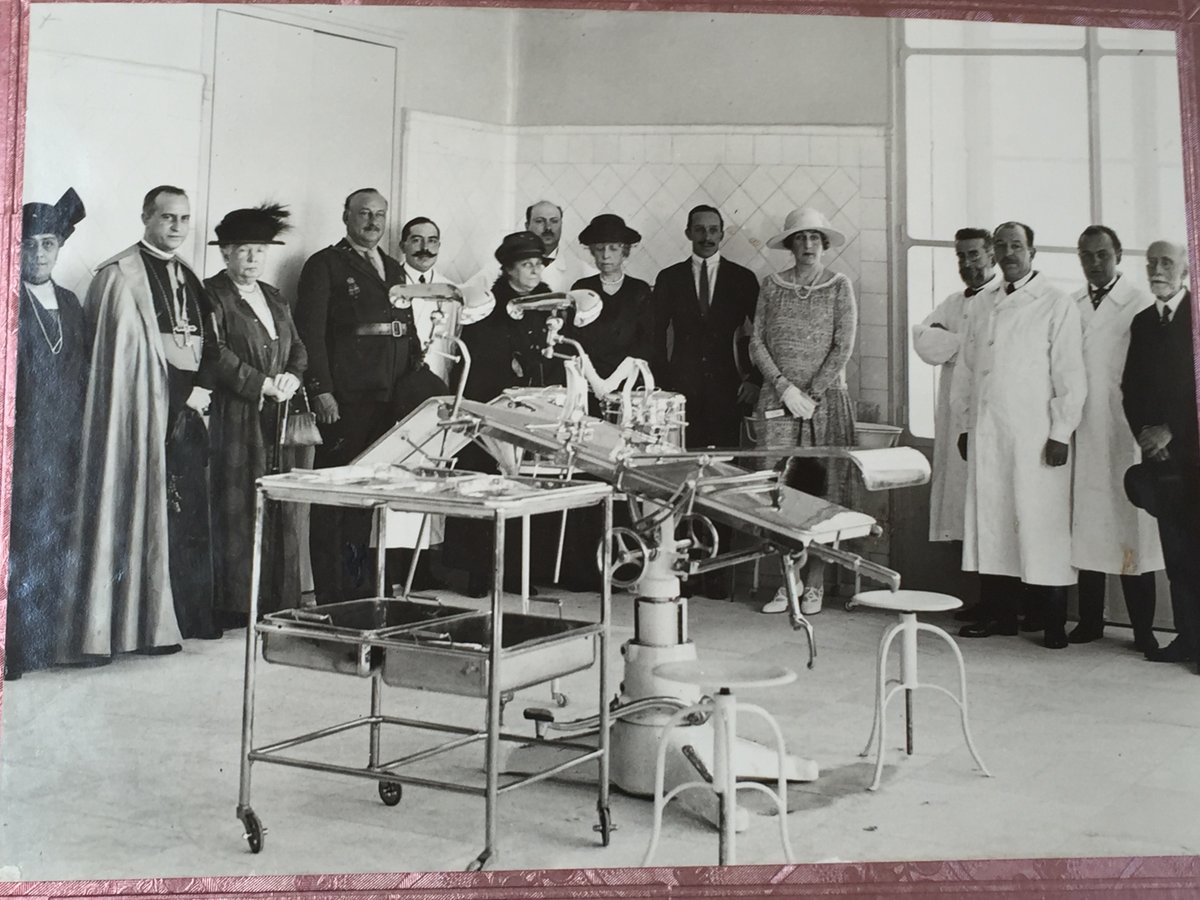 Tal día como hoy, 28 de junio, de hace 100 años, se inauguró la Casa de Salud de Santa Cristina y su escuela de Matronas, un centro donde se formaron un gran número de profesionales durante el siglo XX. #histmidwifery ebuah.uah.es/dspace/bitstre….