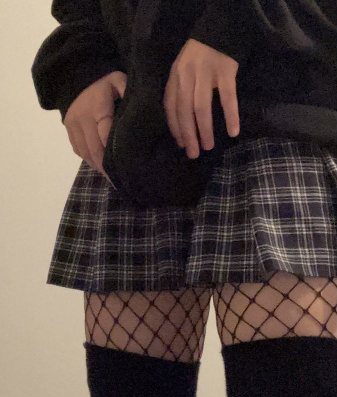 bluemoonie97's tweet photo. Top (bottom) princess || Chnsng Os 🔞 

Jsng ama estar abajo, pero cuando la opinión de un amigo lo pone a dudar, solo puede pensar que Chn sería la persona correcta para probar algo nuevo. https://t.co/9LDBo5znuF