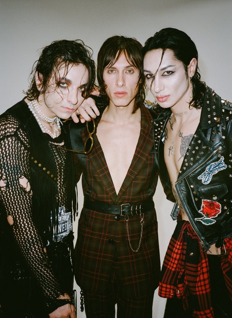 tasha❌❌❌ (@lostinn3v3rland) on Twitter photo 