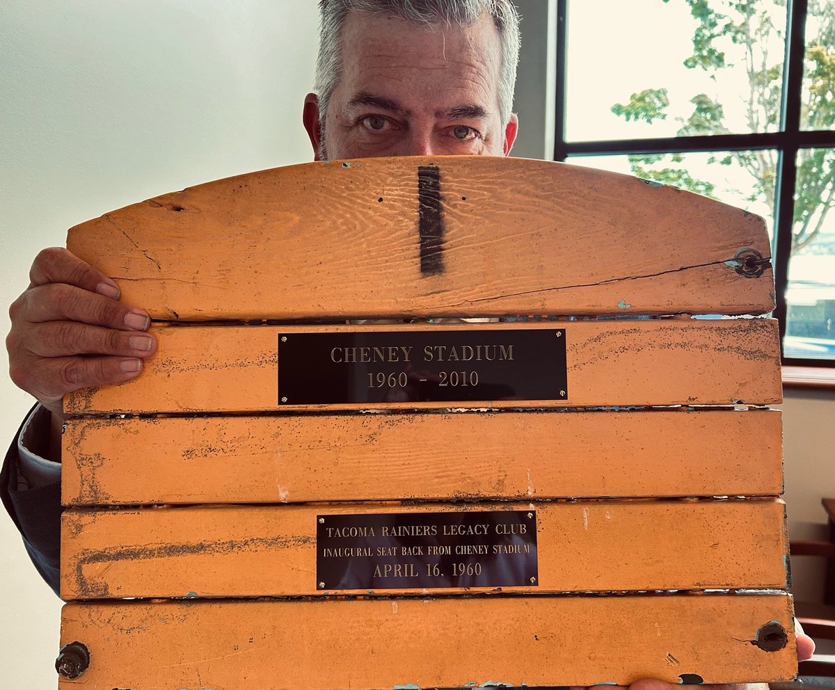 TheDarkSecretPlace tweet media