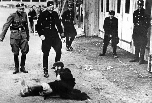 maximagroup2000's tweet photo. Race maudite des criminel sioniste juif, ils oubli leur histoire . génocide en PALESTINE. https://t.co/eq7UTR0ohh