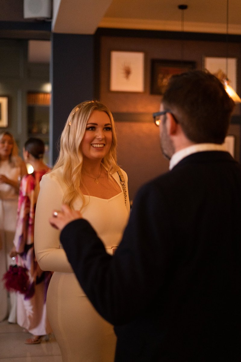 Narration tweet media