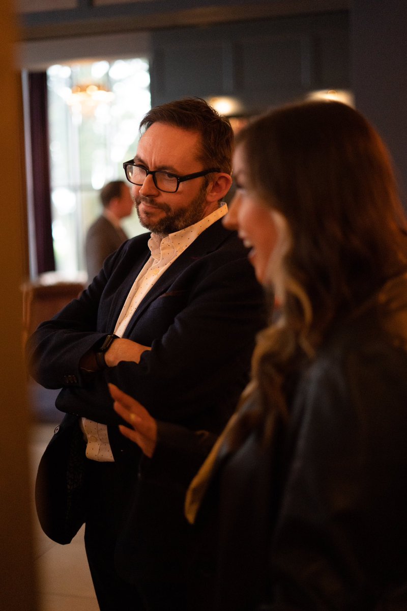 Narration tweet media