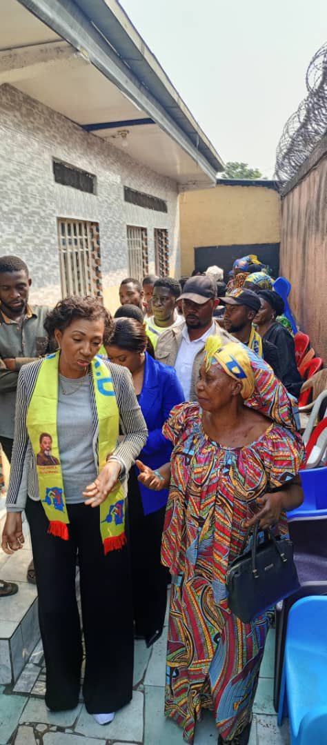JeanineMabunda's tweet image. Toutes mes condoléances à la famille de Mme Aimée Tshingoma Bila, présidente de la Ligue des Femmes pour la commune de NDJILI. 
En ce triste jour, nous perdons une camarade, une femme dévouée, considérée comme l’une des forces vives du #PPRD. 

Mes pensées vont à sa famille et à…