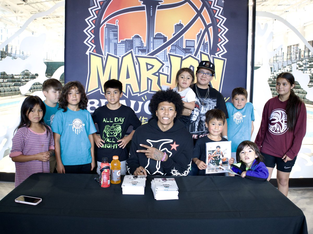 MJBAllNative's tweet photo. Big thanks to the Muckleshoot community for coming out to meet MarJon Beauchamp! We’re so excited to host the MJB All-Native Tournament at your beautiful facilities this weekend. 🏀🪶

#MJBAllNative https://t.co/bVrMAl4kas