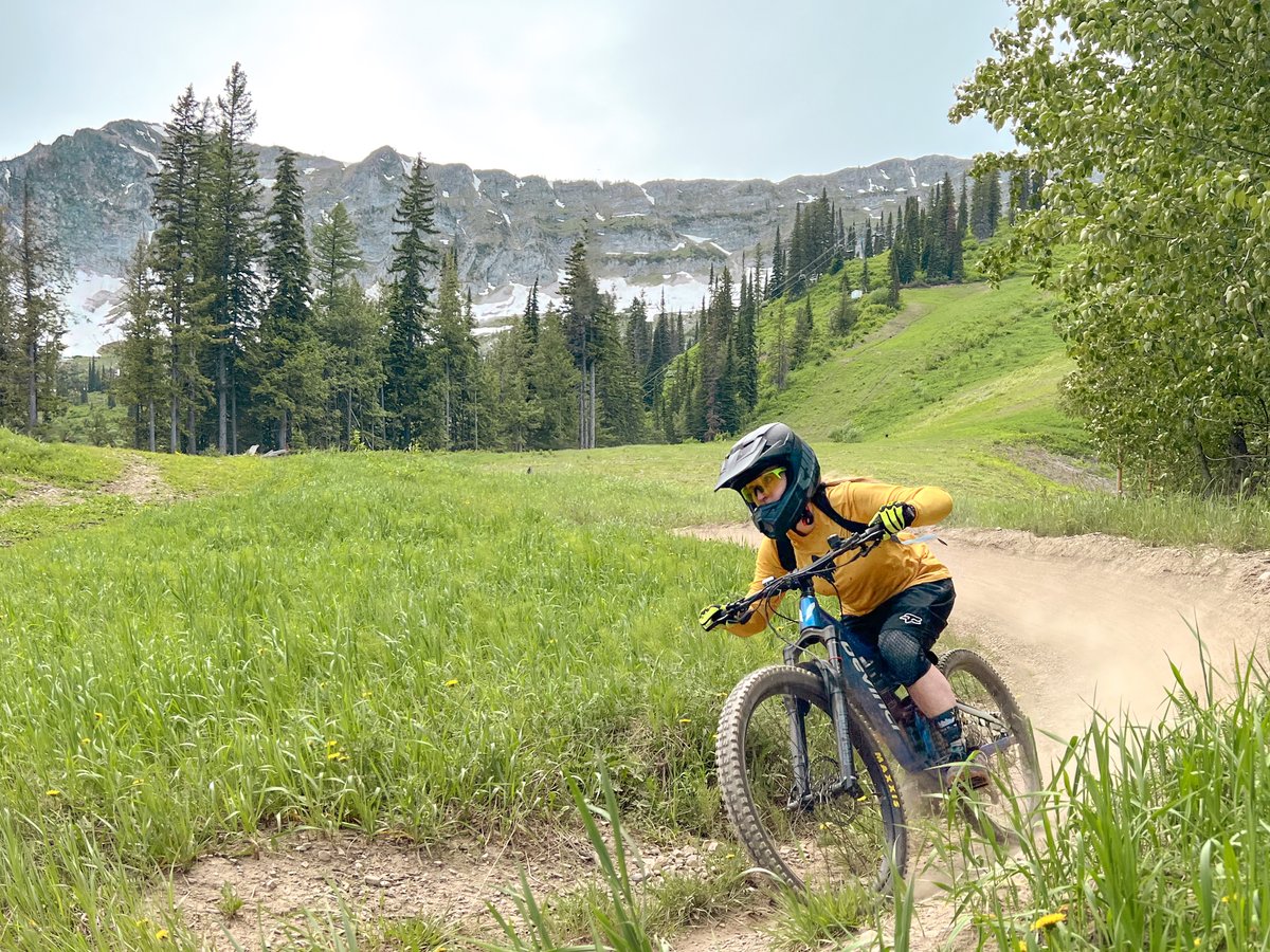 Ready to try downhill mountain biking but feeling uncertain about where to begin?

<a href="/soph_explores/">Soph G</a> is here to help you navigate Fernie’s Bike Park as a newbie!

skifernie.com/navigating-fer…