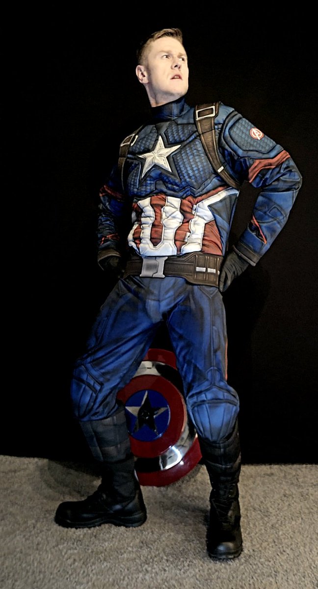 fucthebitch's tweet photo. #CaptainAmerica The First #Avanger
Are you ready to serve me🔥😈
#Fetish #cosplay #Marvel https://t.co/r2o7FhGCEf