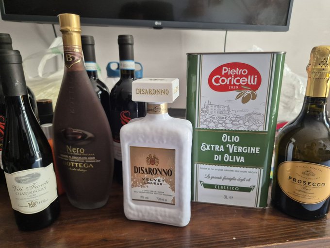 S&oacute; Coisa Boa Da It&aacute;lia 😋 https://t.co/j6m1IEqCJe<a href="/tag/amateur"class="tags"><span>#amateur</span></a><a href="/tag/viral"class="tags"><span>#viral</span></a><a href="/tag/mirelamansur"class="tags"><span>#mirelamansur</span></a><a href="/tag/videoporn"class="tags"><span>#videoporn</span></a><a href="/tag/joaoosafado"class="tags"><span>#joaoosafado</span></a>