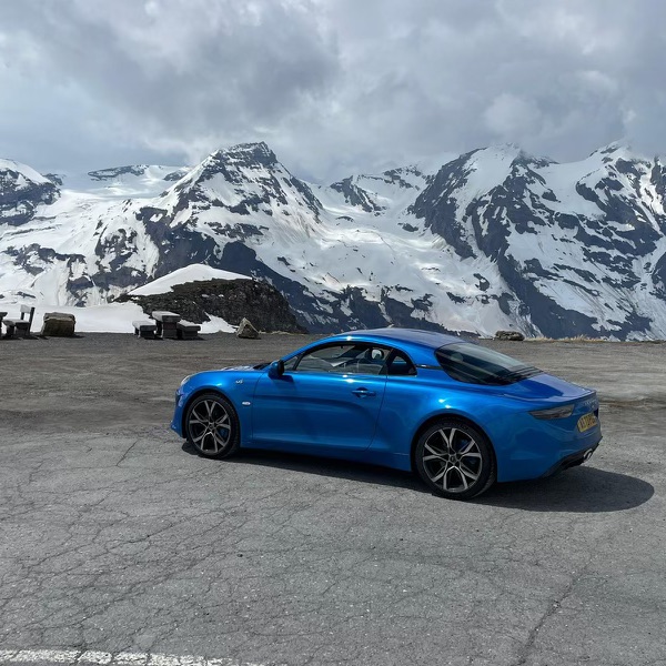 AlpineCentreUK's tweet photo. They don’t call the ‘Grossglockner High Alpine Road’ a masterpiece for nothing! 

Thanking Mr Bliss for sharing his trip with us 

📸 Mr Bliss
🇦🇹The Grossglockner, Austria 

#raceweek #alpine #alpinecars #a110 #austria #roadtrip #alpinelondonwest #mountainpass #grossglockner https://t.co/NpcKczv5d3