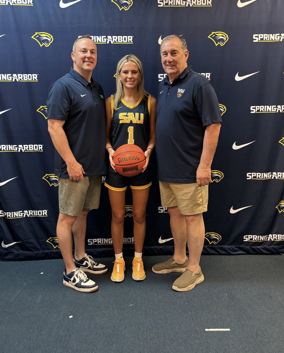 Hailey Mees tweet media