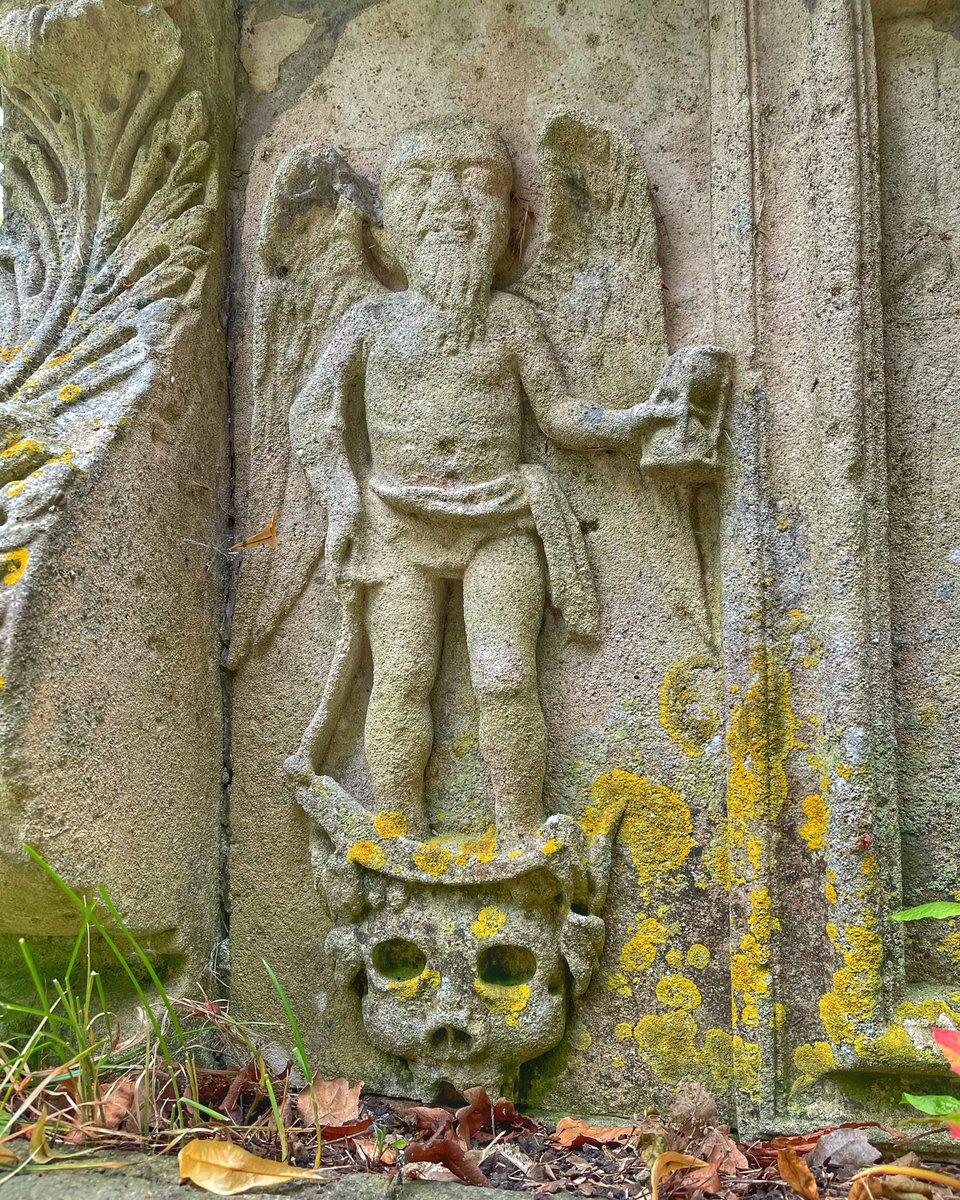 TheHatton's tweet photo. Father Time greets us as we walk past this gravestone, showing us his hour glass and scythe. He is telling us to make good use of time, because he knows it will soon run out. https://t.co/gIhgvZR7m3