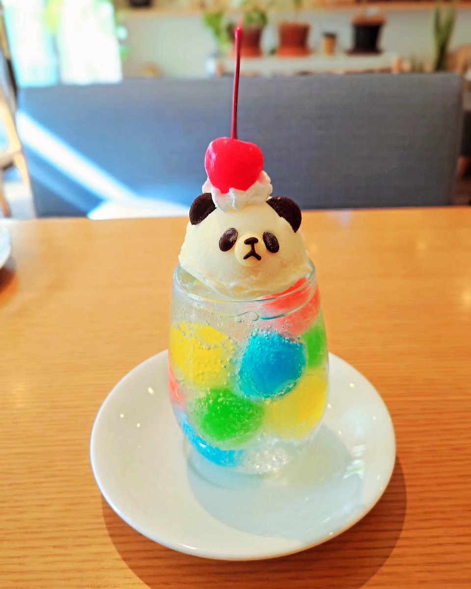 yama coffee【名古屋市中区】 パンダのポンポンクリームソーダ