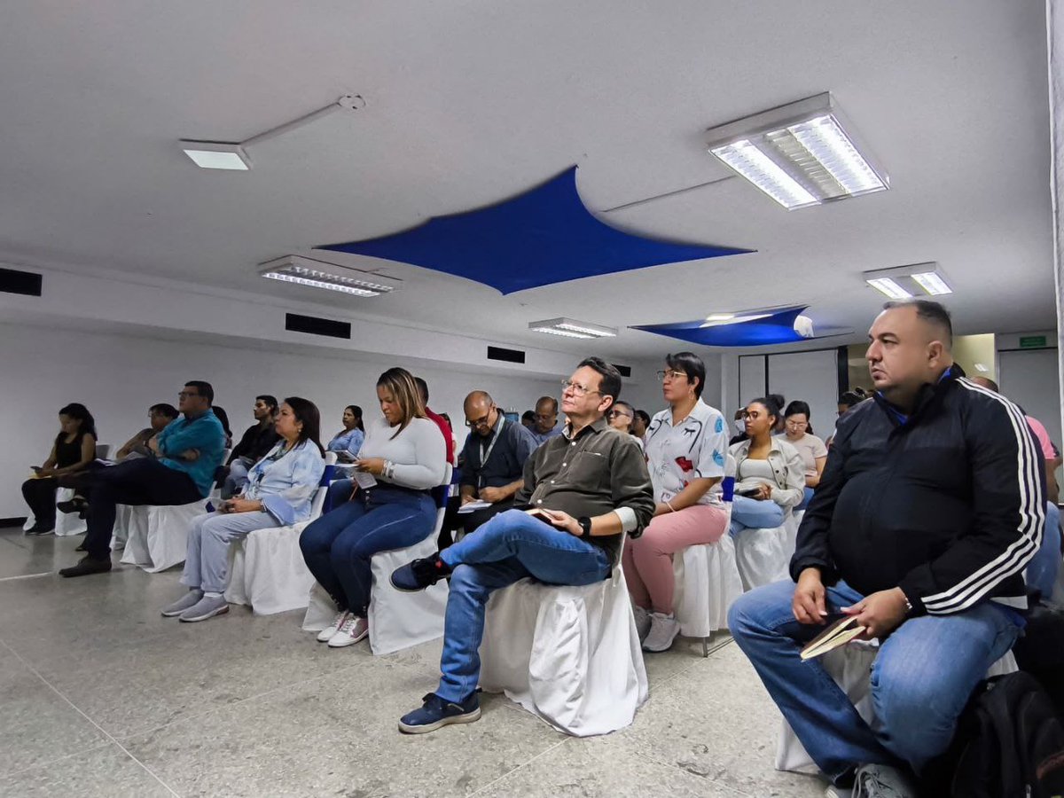 #27Junio || • En aras de potenciar los procesos administrativos normados, Ipostel llevó a cabo el taller denominado: Actas de Entrega de los Órganos de la Administración Pública, dirigido a directores, gerentes y jefes de áreas postales.

🔗 bit.ly/4bkA0ad

#Ipostel
