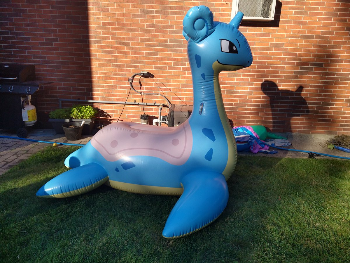 asteelspartan's tweet image. Time to make some waves again! 🌊
#inflatable #lapras #poolfloat #ラプラス #空ビ #フロート #ラプラスフロート