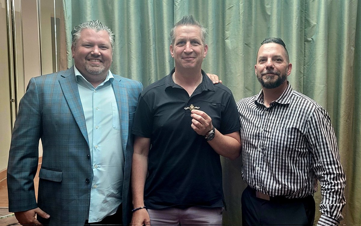 Monumental moment for Diver 7 on earning his dive dolphins! Congrats Bro! <a href="/OttawaPolice/">Ottawa Police</a> <a href="/OPSDAoust/">F DAoust</a>