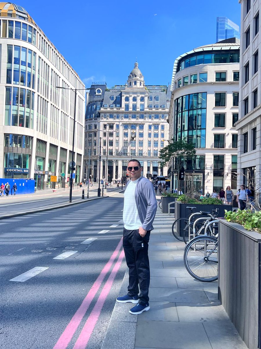 When you are on a stroll in London, but you take a day to talk about basic income with people you never imagined would be interested in listening to you. Tomorrow, a big meeting to define the way forward.