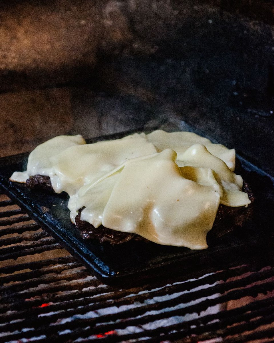 Restaurante Santo Antônio
O sabor especial da churrasqueira tem o seu valor! E o queijinho por cima dá o toque especial!
Estamos te esperando! 📷
📷 Segunda a Domingo | 11h às 15h30min e 18h30 às 23h.
restaurantesantoantonio.com.br
#churrascaria #portoalegre #culinariagaucha #tradiçao