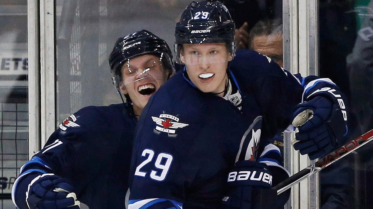 Hangar Hockey tweet media