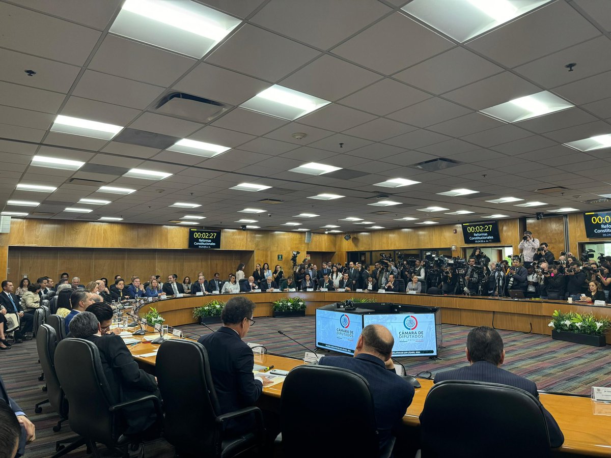 Primer Foro de los Diálogos Nacionales sobre la Reforma Constitucional al Poder Judicial.

¿Qué poder judicial tenemos? ¿Qué poder judicial queremos?

Tenemos la convicción de hacer lo mejor para todas y todos los mexicanos.