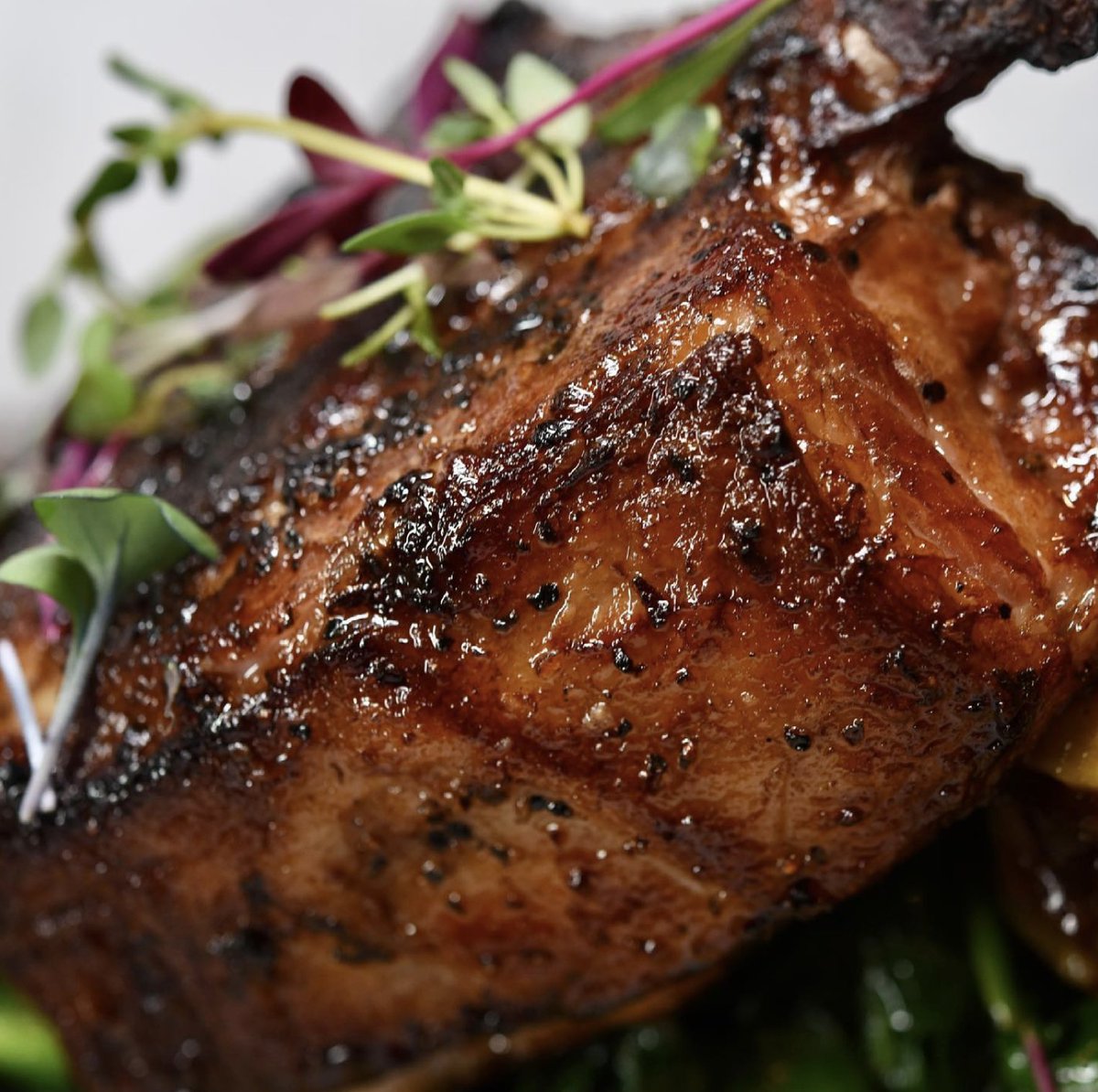 Q1227Restaurant's tweet photo. Berkshire “Kurobuta” Tomahawk Pork Chop                                   
house spices / maple glaze / baked apple / sauteed spinach
. https://t.co/Cbv1e53G3U