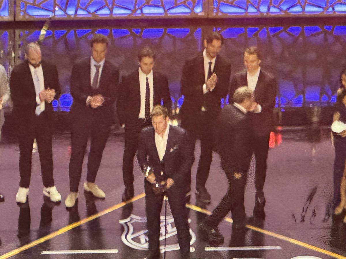#GoAvsGo’s Nathan MacKinnon wins the #HartMemorialTrophy.
