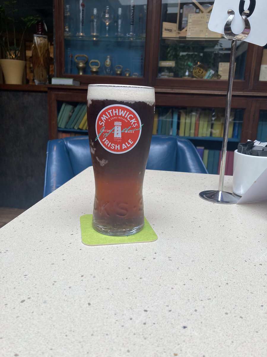 Pint of Ale from the Lord Bagenal, Leighlinbridge, Co. Carlow. This pint had a lovely look to it and it was served chilled which is always a preference of the Sampler! Solid head and a crisp taste. Overall an enjoyable pint 

Rating: 8.5/10