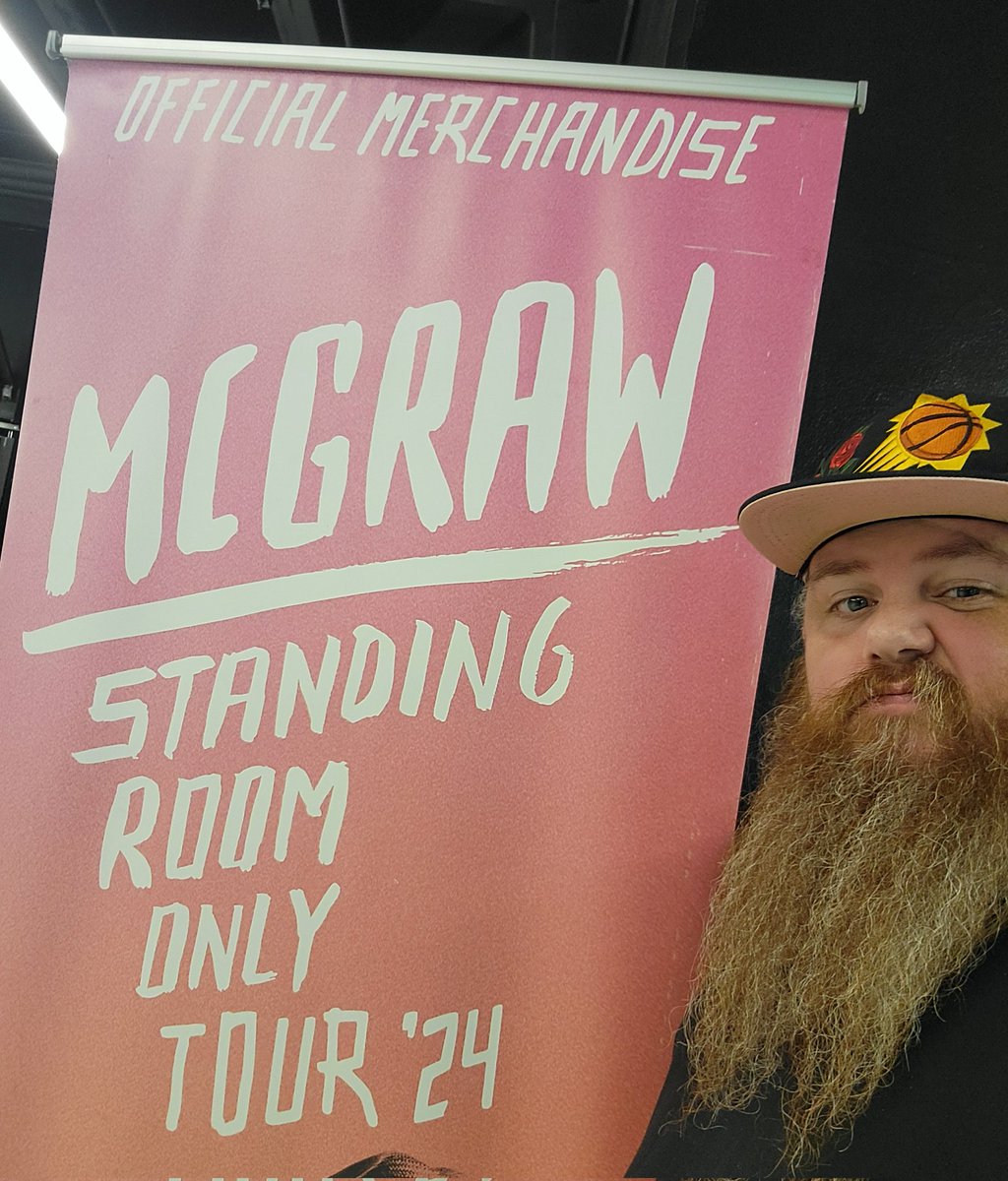 evil_toast916's tweet photo. Tim McGraw tonight in Phoenix!
#timmcgraw #workingman #concerts #Phoenix https://t.co/htbPC0D4n0