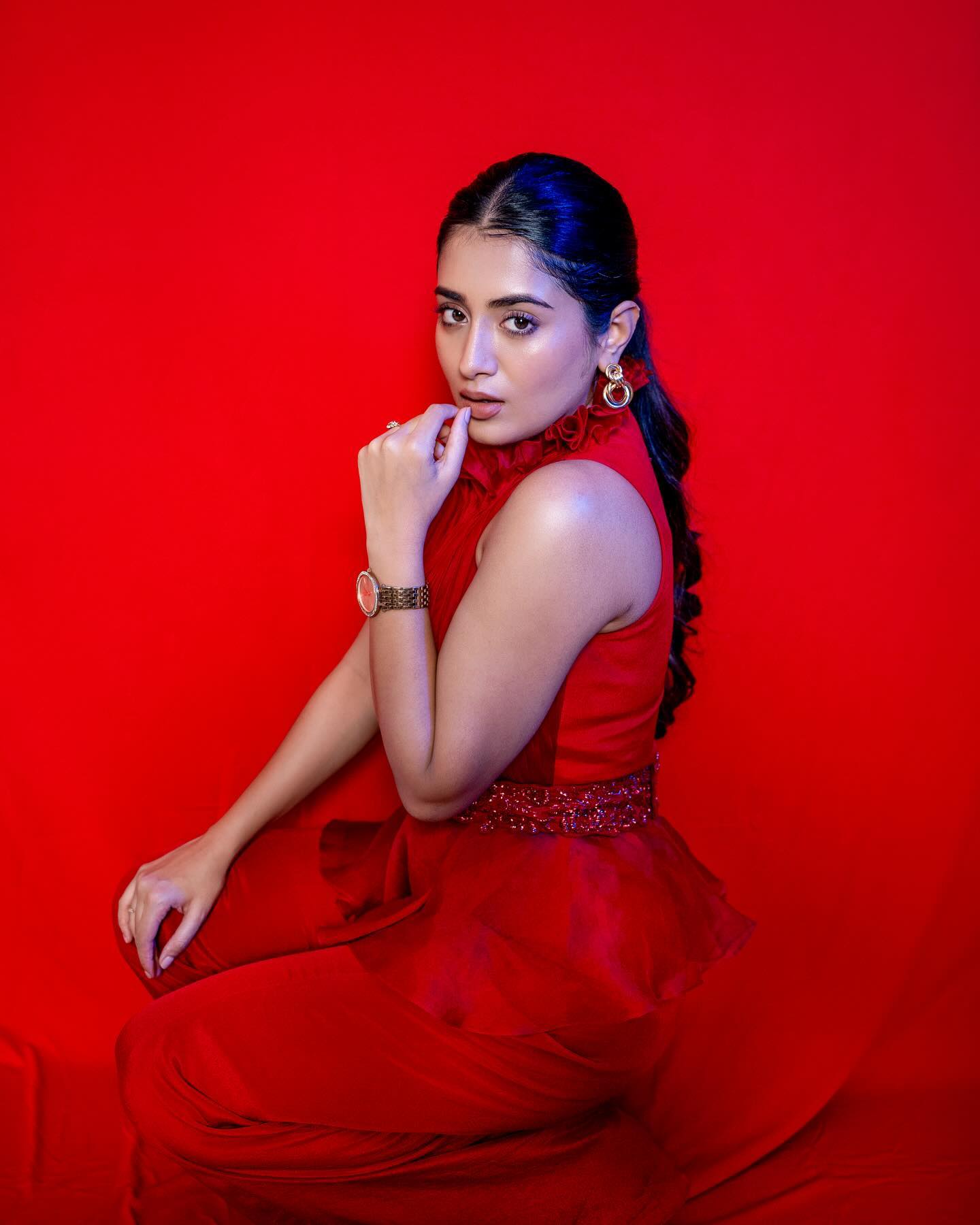 GRHuHaAbUAAerM4?format=jpg&name=large