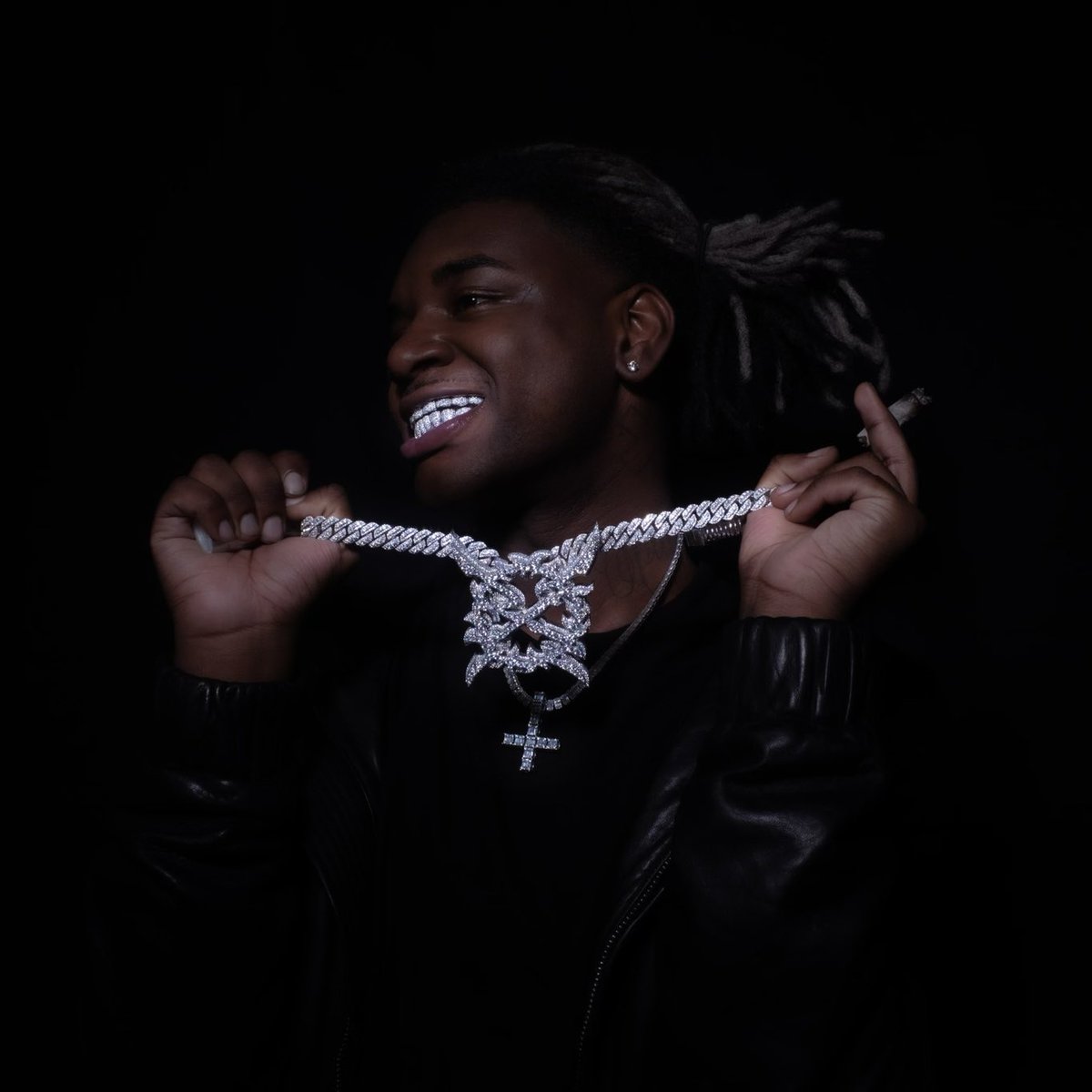 lifesforsaken's tweet photo. 💿More Chaos 

🗓️July 5th https://t.co/sKuOyfhrpj