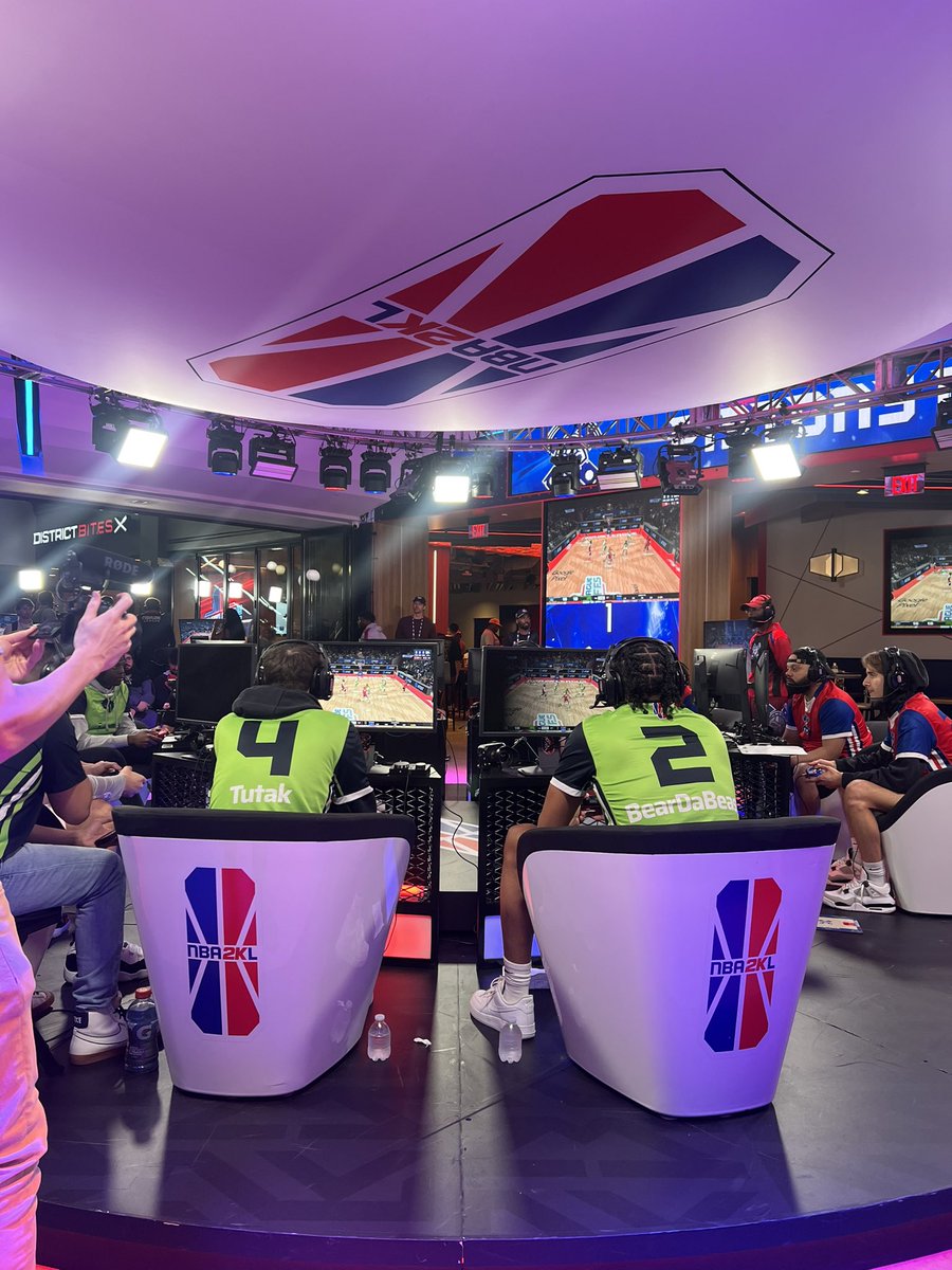 Lele (@lelemurrayy) on Twitter photo It all comes down to this 😤💚💙
Game 3 on the big stage with my guys <a href="/TWolvesGaming/">T-Wolves Gaming</a> let’s get to the munyun. #NBA2K #NBA2KLeague It all comes down to this 😤💚💙
Game 3 on the big stage with my guys <a href="/TWolvesGaming/">T-Wolves Gaming</a> let’s get to the munyun. #NBA2K #NBA2KLeague