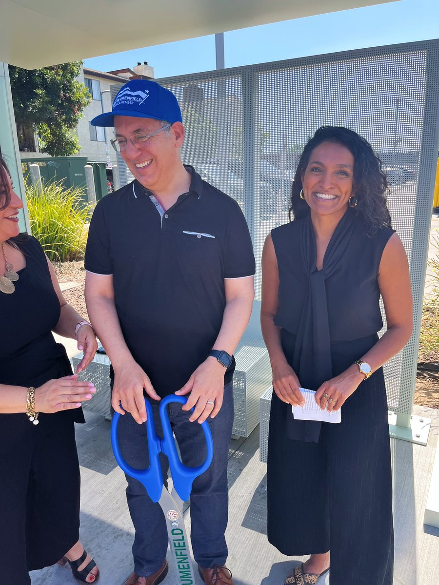 cd4losangeles's tweet photo. We have a huge shortage of bus shelters here in the City of Los Angeles – and in a city that gets this hot, that is outrageous. We cannot ask people to take public transit in order to meet our climate goals unless they can expect to be safe and comfortable. https://t.co/Fz0EGDRjtV