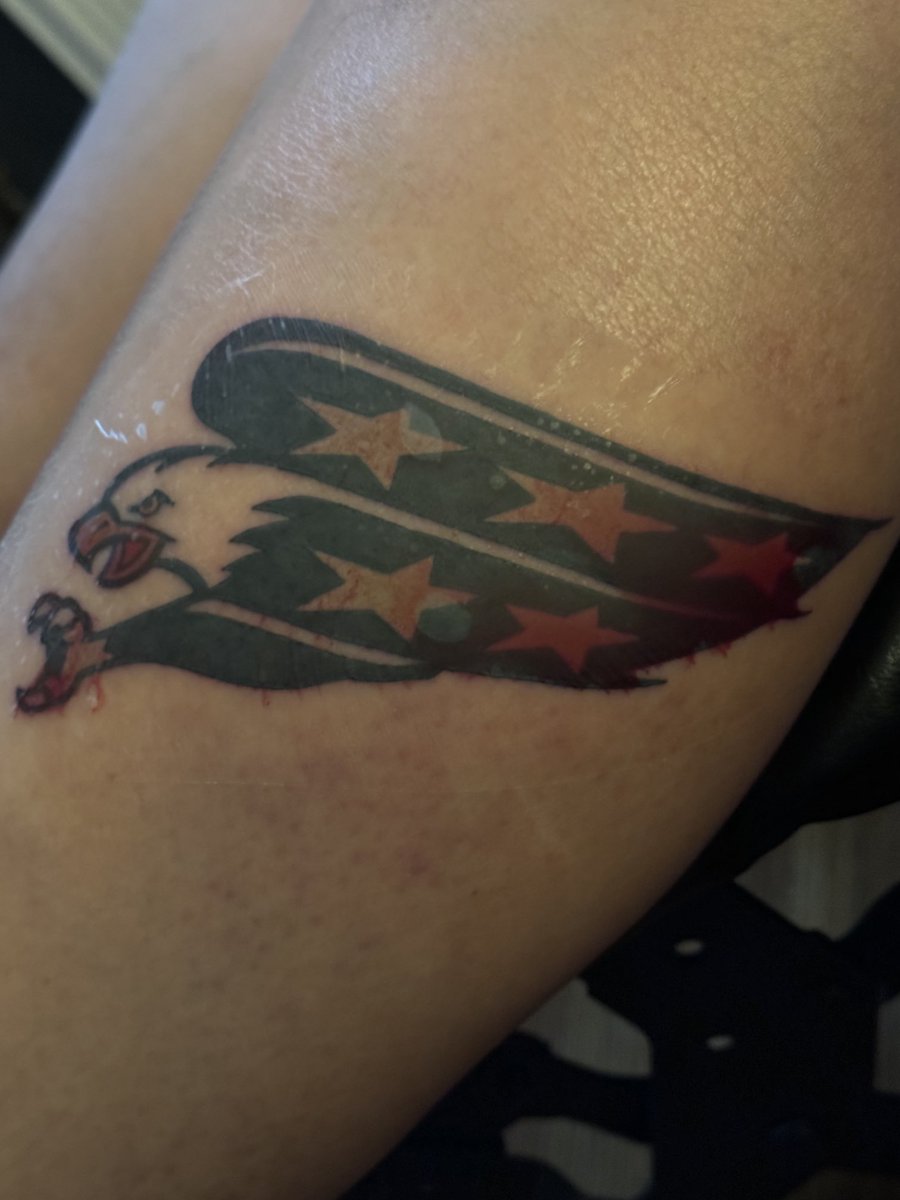 Chrishunt72's tweet image. At….a Gen X age I got my first tattoo. It was a wonderful Father’s Day gift from my wife. Clearly, everyone can tell I bleed in #ALLCAPS

⁦@Capitals⁩ ⁦@capsboybebop⁩