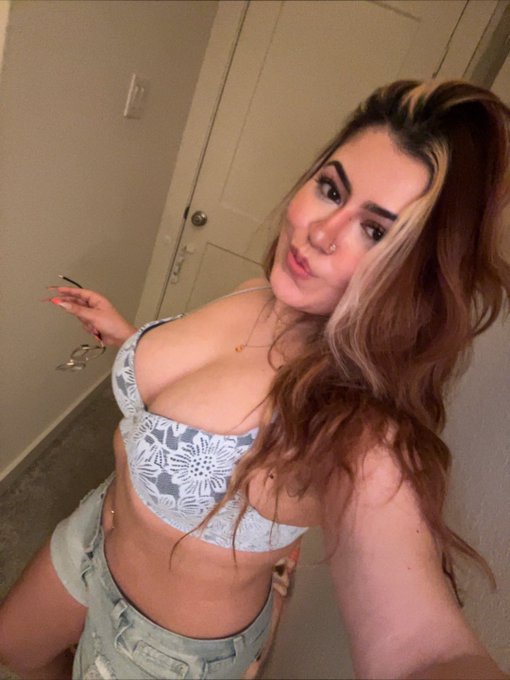 hi 🧿🫶🏻 https://t.co/m0uUsj8oPc