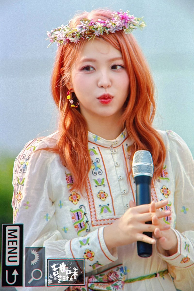 LoveinSpring_35's tweet photo. 240628 minifm

#레드벨벳⁠ ⁠#RedVelvet⁠ ⁠ #예리 #YERI https://t.co/h1DVaO0ypa