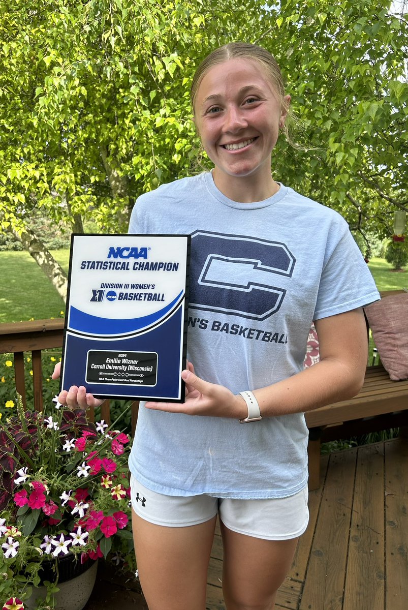 emiliewizner's tweet photo. thank you @NCAADIII ! 🧡🏀💙 https://t.co/z2mHERJkcB