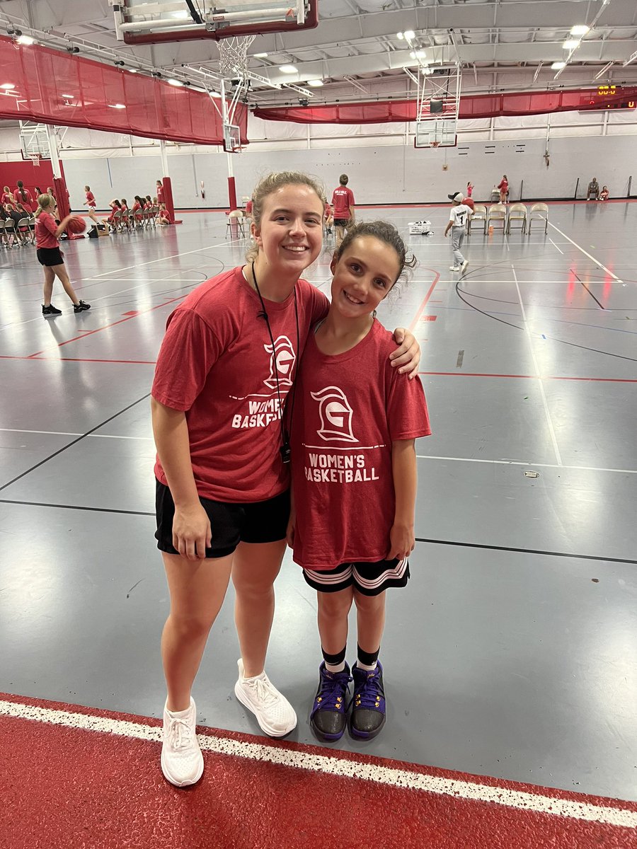 andrewpac55's tweet photo. Huge shoutout to @coach12davis and the @gracecollegewbb team for making Sadie’s first overnight camp a great experience!  She’s already making plans for next year! https://t.co/KRqK0Q1jeG