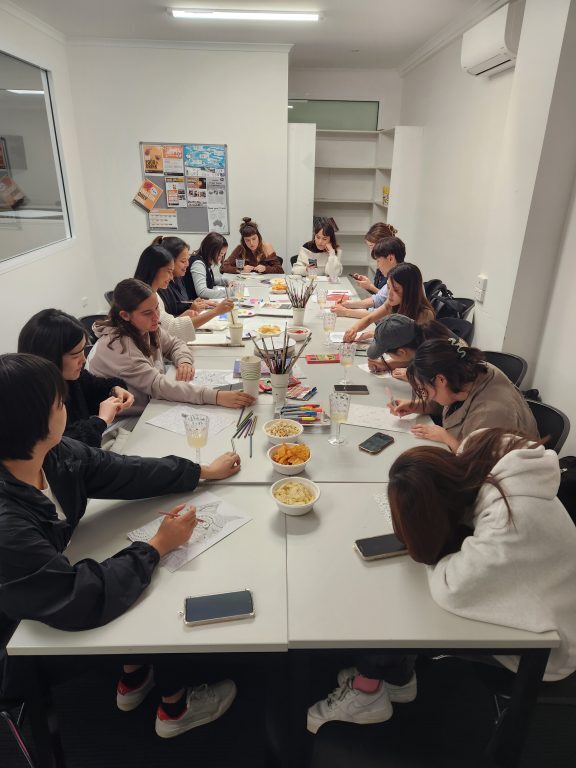 LexisNoosa's tweet photo. Noosa – Creativity at Lexis Noosa: Students Enjoy a Sip and Paint Afternoon – 28th June: https://t.co/dXNTerrJnG https://t.co/thinriFpVx