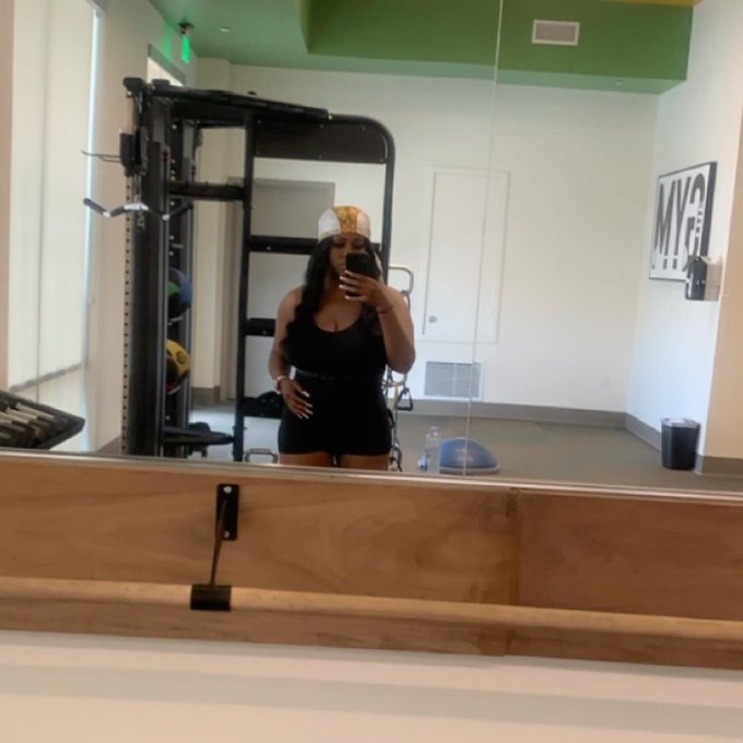 Here&rsquo;s to 37🎉😘 https://t.co/58EGu01zWR<a href="/tag/tbt"class="tags"><span>#tbt</span></a>