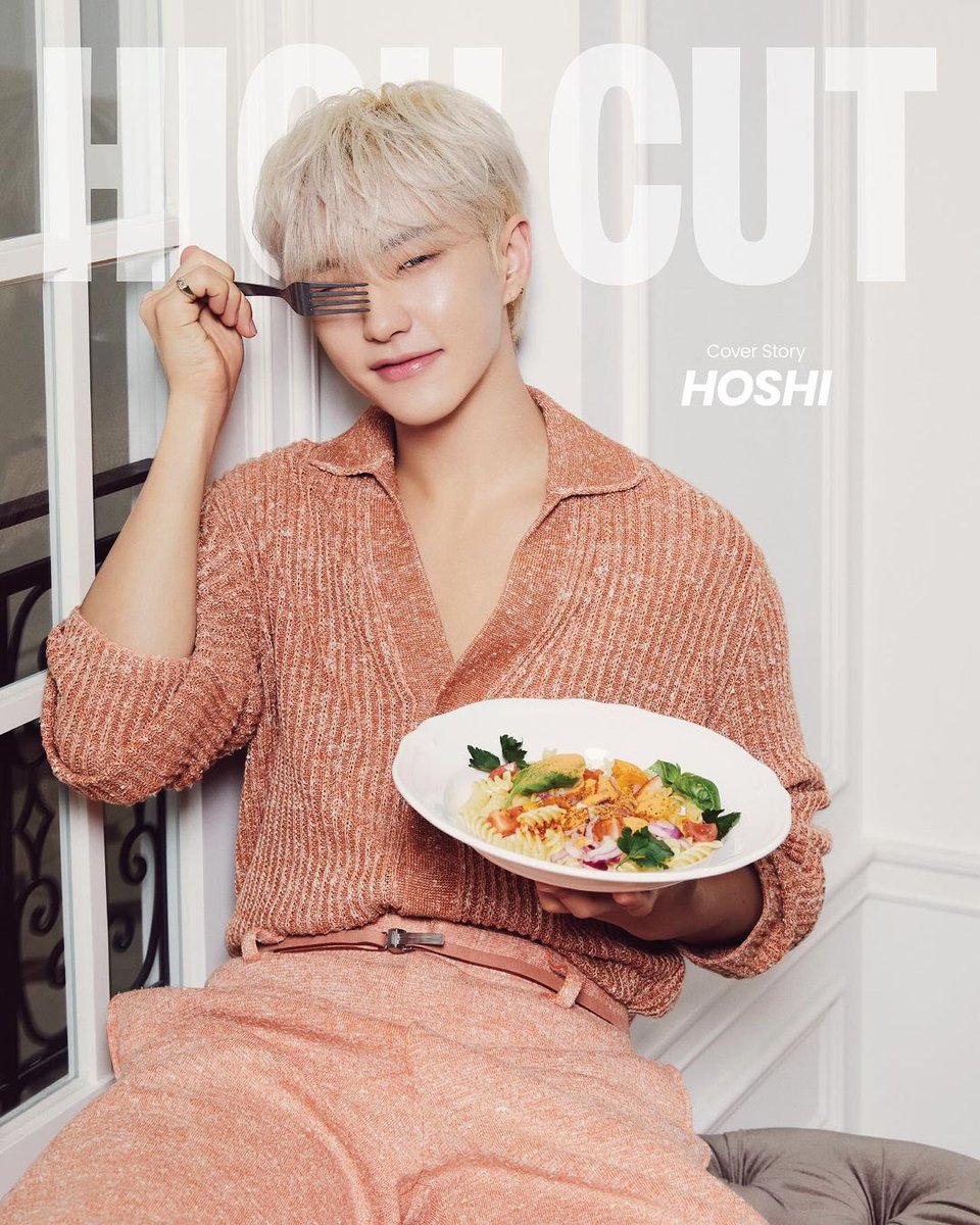 bts_aya_716's tweet image. high cut のホシが良すぎるっっ😭💝すきーー！！！615冊買いたい！！！
可愛いハムスター🐹⭐️

#highcut
#seventeen
#hoshi