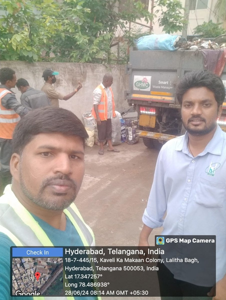 Amoh_C7's tweet photo. @nava_sai @GHMCOnline Complaint attended https://t.co/U7WkZ2U7yF