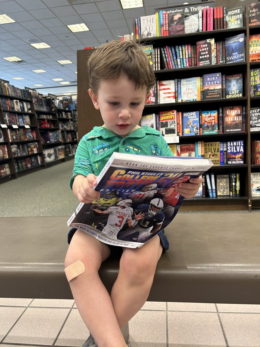 kyletyler6's tweet photo. @philsteele042 @philsteele042 Year 3! https://t.co/tfgrXJy0rj