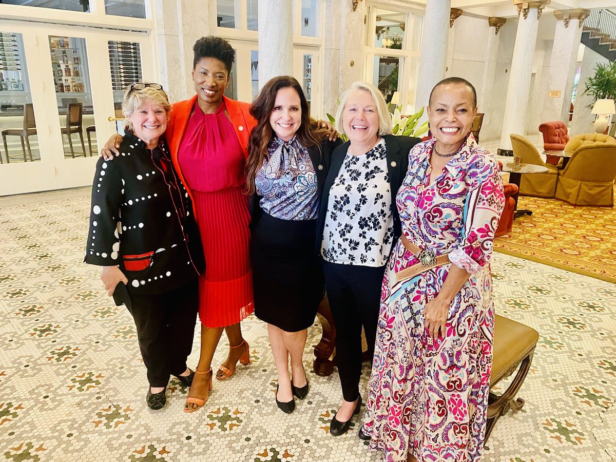 Tippi McCullough tweet media