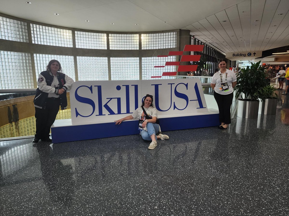 That’s a wrap on <a href="/SkillsUSA/">SkillsUSA</a> contest day 2! The TV/Video team made an excellent 60 second ad for Techspo. I’m so proud of their growth over the past year and all of the hard work that went into getting to this point. <a href="/BTCareerTechED/">CTE</a>