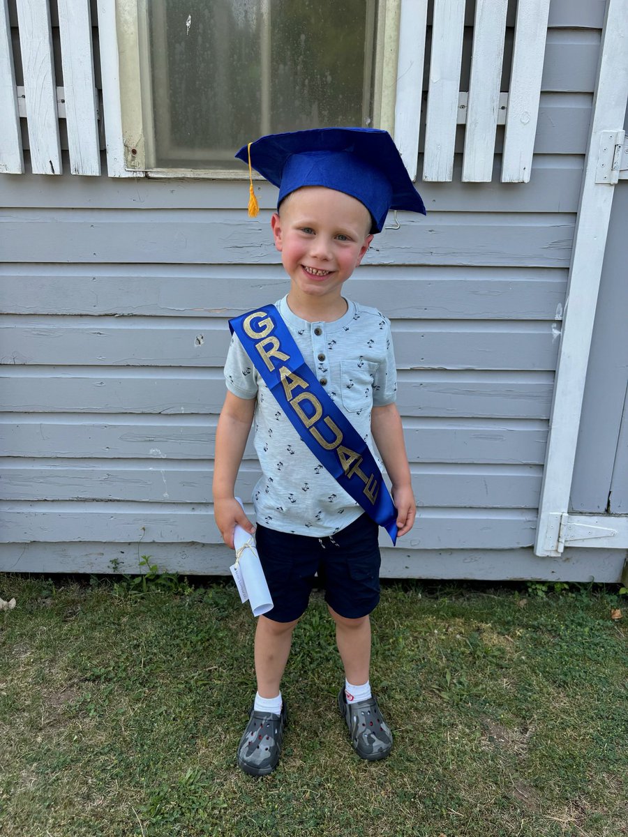 Lombo_24's tweet photo. Happy 5th Birthday to my little man Nico!

Next up: Kindergarten

But first: Summer! https://t.co/ZtPZDy6n3Z