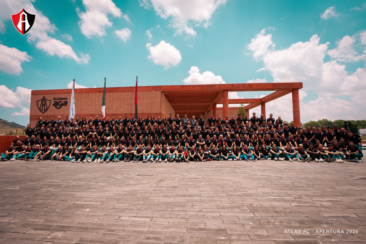 ¡Todos juntos y listos para el AP24, Rojinegros! ❤️🖤

El día de hoy, nuestro Refuerzo de Lujo de #ValorRojinegro, Colaboradores, Jugadores, Jugadoras y Cuerpo Técnico, nos reunimos en la Academia AGA, para unir fuerzas de cara al nuevo torneo. Una unión que #NoSeExplicaSeSiente