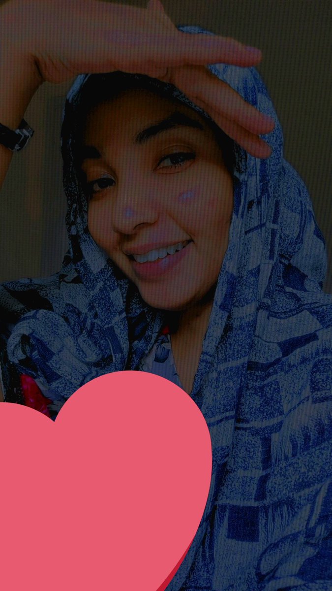 كالنقطة أنا في آخر السَطر لاأحد بعدى🖤.