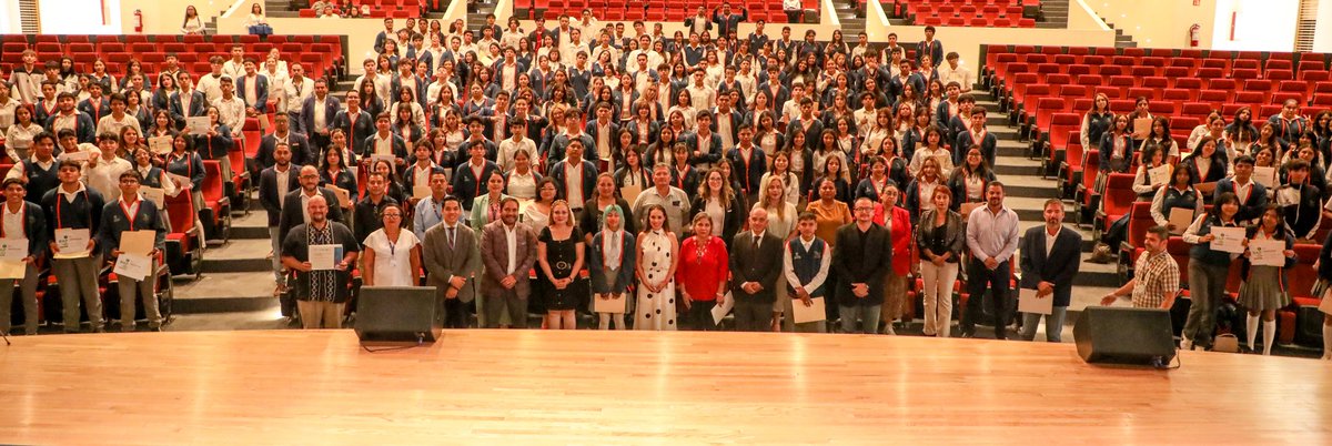 🎉 ¡Felicidades a nuestros graduados de Mendix!

🎓 Esta plataforma Low-Code transforma el desarrollo de aplicaciones y genera en nuestros alumnos habilidades valiosas. 🚀

#SomosVenados
#ElGiganteDeMéxico
#Cecytea